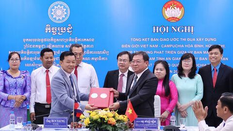 An Giang - Kep tăng cường hợp tác xây dựng đường biên giới hòa bình, hữu nghị