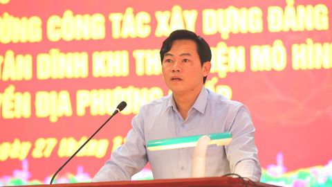 Xã Tân Dĩnh tổ chức tọa đàm tìm giải pháp tăng cường công tác xây dựng Đảng