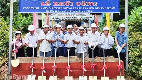 Hơn 11,4 tỷ đồng nâng cấp tuyến đường giao thông nông thôn xã Mỹ Hòa Hưng