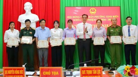 Ông Nguyễn Hồng Đức tái đắc cử Chủ tịch HĐND phường Tịnh Biên