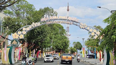 Đặc khu Phú Quốc yêu cầu tháo dỡ, di dời bảng quảng cáo rao vặt, mái che, hàng rào ra khỏi hành lang lộ giới