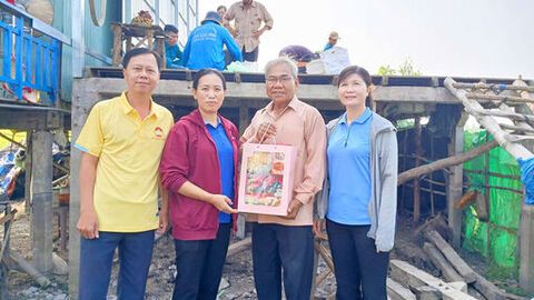 Học Bác là phải yêu thương đồng bào