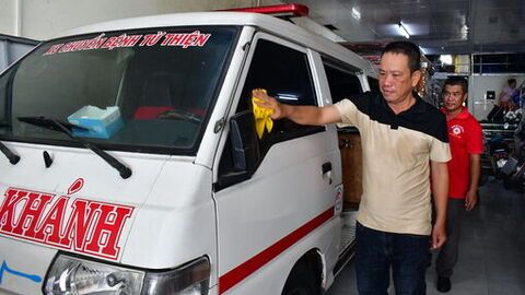 Người đàn ông lo việc không ai muốn