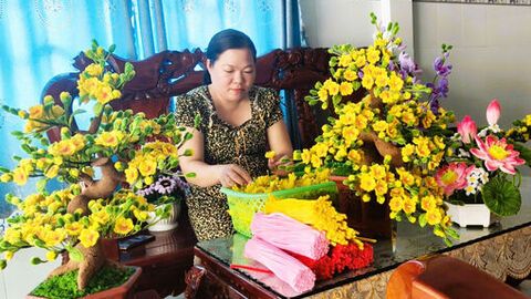Khéo tay làm hoa, tăng thu nhập