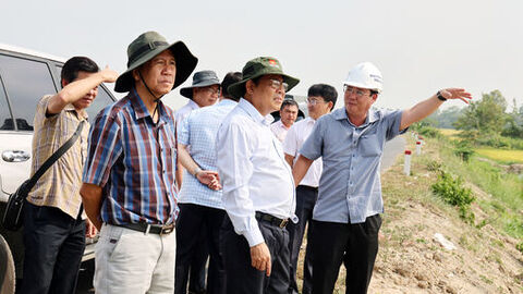 Phó Chủ tịch UBND tỉnh An Giang Ngô Công Thức kiểm tra tiến độ dự án Đường tỉnh 941 (đoạn nối dài)