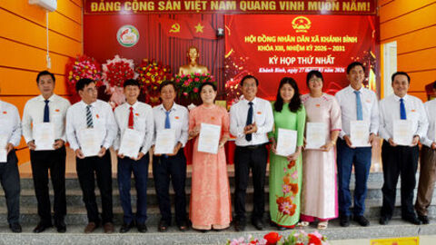 Xã Khánh Bình bầu Thường trực HĐND, UBND xã