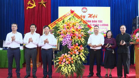 Phó Chủ tịch UBND tỉnh Đào Quang Khải dự Ngày hội Đại đoàn kết toàn dân tộc tại bản Ven