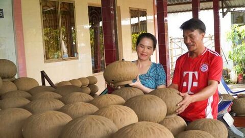 Đồng bào Khmer xã Hòn Đất giữ nghề làm cà om