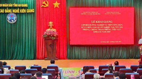 Bồi dưỡng nghiệp vụ tiếp công dân, xử lý đơn, giải quyết khiếu nại, tố cáo, phòng, chống tham nhũng, tiêu cực