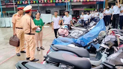 Yêu cầu 175 phụ huynh cam kết không giao xe cho học sinh khi chưa đủ tuổi
