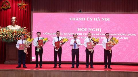 Thành ủy Hà Nội công bố các quyết định về công tác cán bộ