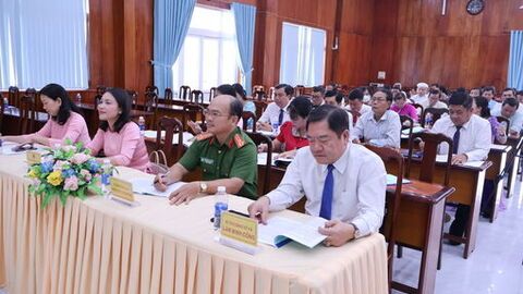 Xã Châu Thành khen thưởng 2 tập thể, 18 cá nhân xuất sắc trong hoạt động HĐND