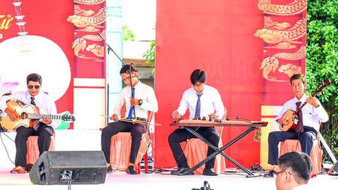 Chung sức dựng xây An Giang kỷ nguyên mới - Bài 4: Văn hóa và con người là nguồn lực nội sinh