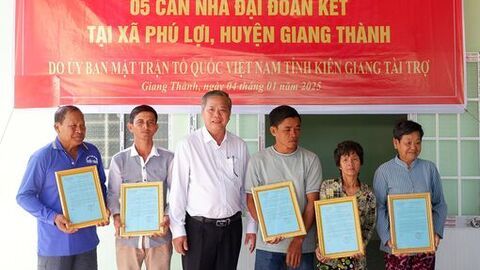 Đầm ấm nghĩa tình quân - dân