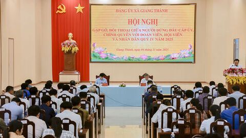 Đối thoại giữa cấp ủy, chính quyền với đoàn viên, hội viên và Nhân dân xã Giang Thành