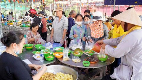 Đồng bào Phật giáo Hòa Hảo xây dựng quê hương