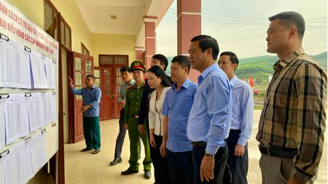 Phó Chủ tịch UBND tỉnh Lê Xuân Lợi  kiểm tra công tác chuẩn bị bầu cử tại xã Đại Sơn và Vân Sơn