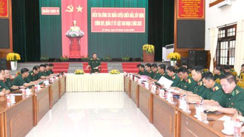 Kiểm tra công tác huấn luyện chiến đấu, xây dựng chính quy, quản lý kỷ luật