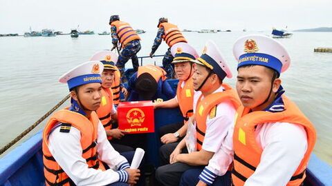 Lữ đoàn 127, Vùng 5 Hải quân tổ chức bầu cử sớm