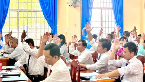 Kỳ họp thứ 4, HĐND xã Vĩnh Gia thông qua nhiều nội dung quan trọng