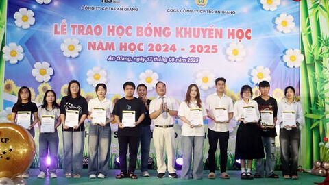 Trao 1.488 suất học bổng cho con đoàn viên, người lao động Công ty Cổ phần TBS An Giang 