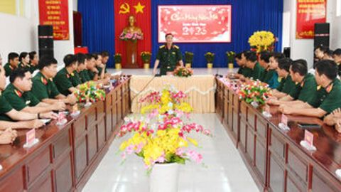 Đảng ủy, Bộ Chỉ huy Quân sự tỉnh An Giang chúc tết các đơn vị lực lượng vũ trang cơ sở