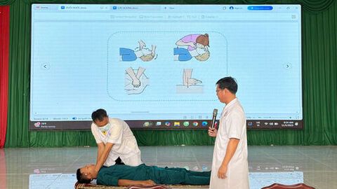 Xã Tiên Hải tập huấn kỹ năng cứu nạn, cứu hộ cho cán bộ và người dân