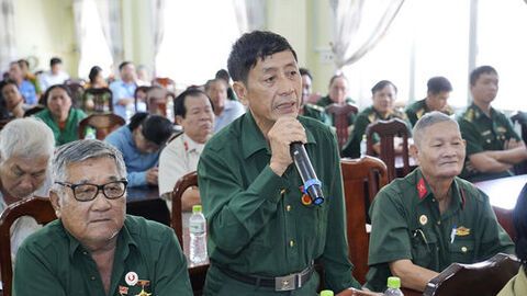 Ứng cử viên đại biểu Quốc hội tiếp xúc cử tri đặc khu Phú Quốc