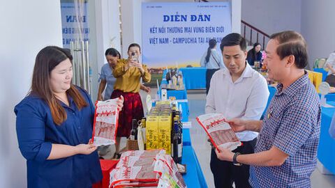 An Giang phát triển hoạt động thương mại qua biên giới