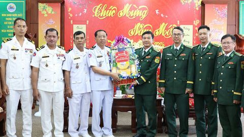 Sở Chỉ huy tiền phương, Ủy ban An ninh hàng hải quốc gia Campuchia chúc Tết Ban Chỉ huy Bộ đội Biên phòng tỉnh An Giang