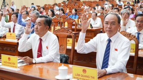 Kỳ họp cuối năm 2025 HĐND tỉnh An Giang: Chất vấn thẳng thắn, quyết nghị các vấn đề dân sinh