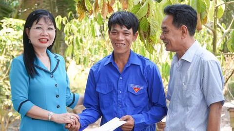 Phó Bí thư Tỉnh ủy An Giang Trần Thị Thanh Hương khảo sát mô hình phát triển kinh tế 