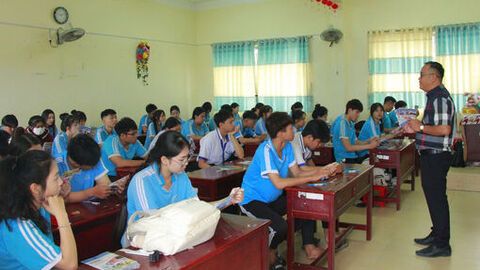 Khởi động mùa tuyển sinh