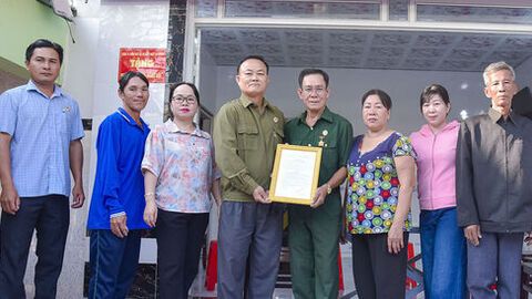 Xã Giang Thành bàn giao nhà Nghĩa tình đồng đội