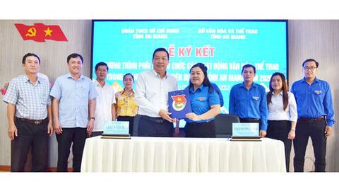 Tỉnh đoàn An Giang ký kết chương trình phối hợp với Sở Văn hóa và Thể thao 