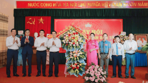 Phó Chủ tịch UBND tỉnh Lê Xuân Lợi dự Ngày hội Đại đoàn kết toàn dân tộc tại xã Sơn Động