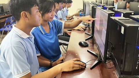 Bảo vệ trẻ em trên môi trường mạng