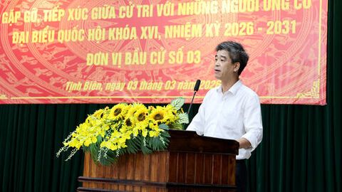 Ứng cử viên đại biểu Quốc hội khóa XVI tiếp xúc cử tri hai phường Tịnh Biên, Thới Sơn