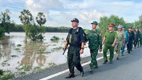 Tuổi trẻ công an xung kích giữ gìn trật tự