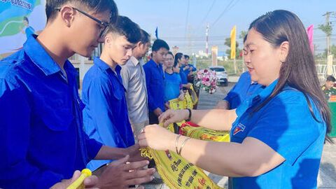 Hội thao hưởng ứng các hoạt động Tết Quân - Dân