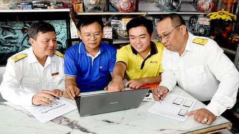 Ra quân “60 ngày cao điểm chuyển đổi mô hình từ thuế khoán sang kê khai đối với hộ kinh doanh”