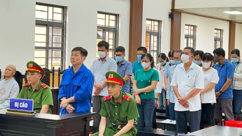 Lập hồ sơ khống, rút tiền thật