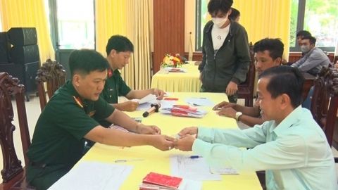 Ban Chỉ huy phòng thủ Khu vực 2 - Long Xuyên chi trả phụ cấp trách nhiệm cho quân nhân dự bị quý III/2025 