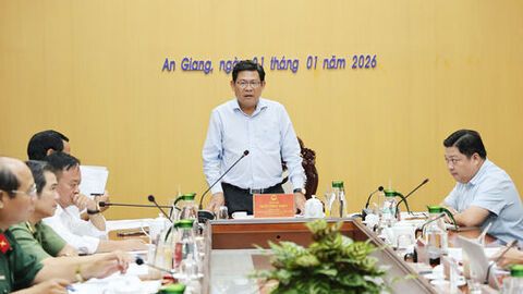 Phó Chủ tịch UBND tỉnh An Giang Ngô Công Thức chỉ đạo thực hiện dự án nhà ở xã hội