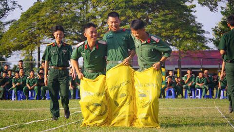 Trung đoàn 20 tổ chức cho bộ đội đón Tết Dương lịch 2026 