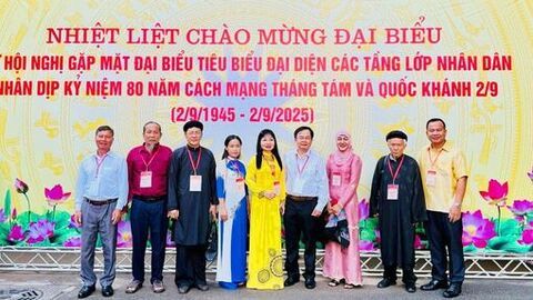 Đại biểu tiêu biểu tỉnh An Giang dự hội nghị gặp mặt lãnh đạo Đảng, Nhà nước, Mặt trận Tổ quốc Việt Nam