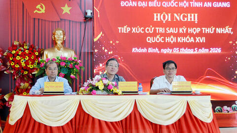 Đoàn Đại biểu Quốc hội tỉnh An Giang tiếp xúc cử tri xã biên giới Khánh Bình
