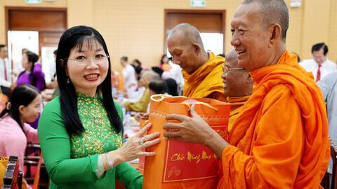 An Giang họp mặt nhân sĩ, chức sắc các tôn giáo, đại diện các dân tộc nhân dịp Xuân Bính Ngọ 2026