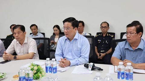 Chủ tịch UBND tỉnh An Giang Hồ Văn Mừng kiểm tra khu công nghiệp Xuân Tô