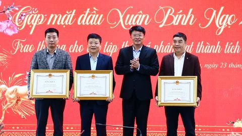 Báo và Phát thanh, Truyền hình Bắc Ninh khen thưởng nhiều tập thể, cá nhân